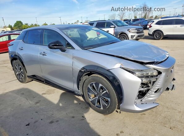 JTJAAAAB9PA021227 2023 LEXUS RZ Серебряный Вид спереди