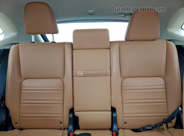 JTJBARBZ2G2068575 2016 LEXUS NX Белый Вид задних сидений