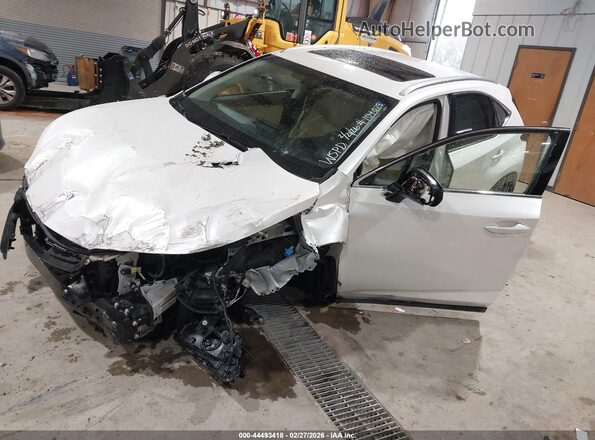 JTJBARBZ8H2104075 2017 LEXUS NX 200T Белый Передняя левая четверть