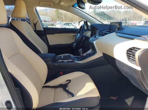JTJBJRBZ3J2094500 2018 LEXUS NX 300H Белый Вид салона спереди