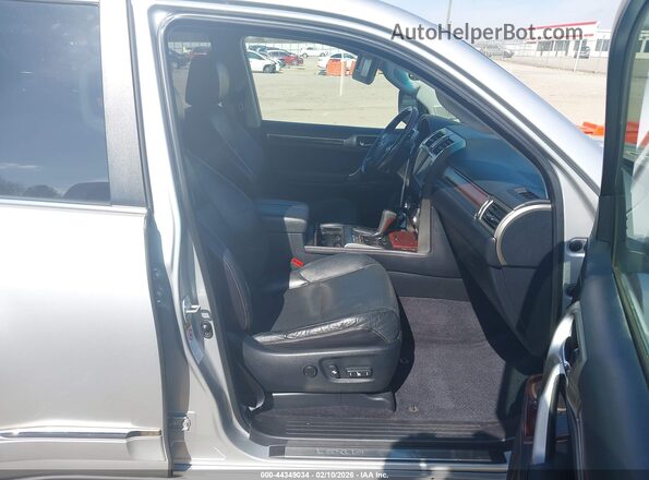 JTJBM7FX8G5124375 2016 LEXUS GX 460 Серебряный Вид салона спереди