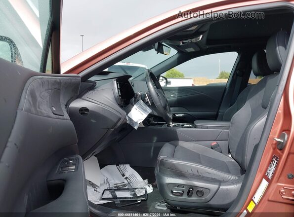 JTJCJMGA0R2014303 2024 LEXUS RX 450H+ Orange Widok wnętrza z przodu