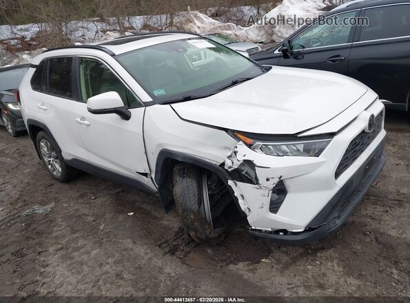 JTMA1RFV4KD018148 2019 TOYOTA LE White Delantero derecho