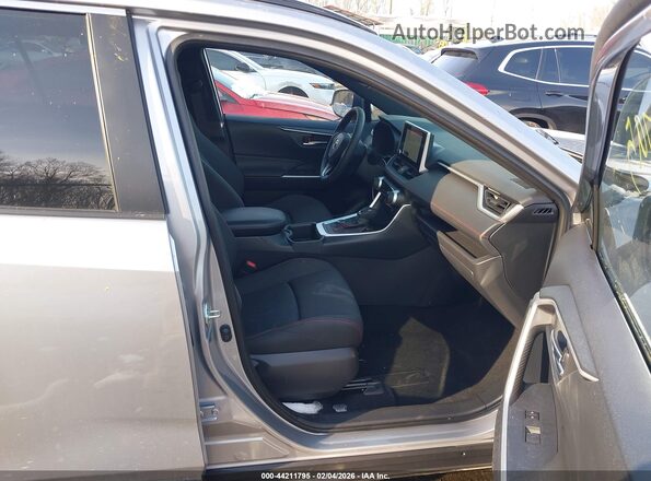 JTMAB3FV2SD256011 2025 TOYOTA RAV4 PLUG-IN HYBRID Silver Widok wnętrza z przodu