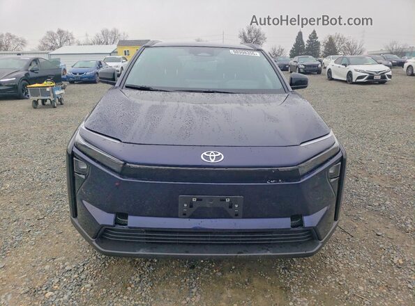 JTMBCAEB0TA003544 2026 TOYOTA LE Синий Вид спереди