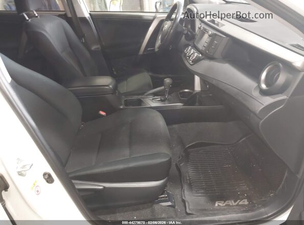 JTMBFREV5JJ729896 2018 TOYOTA LE Белый Вид салона спереди