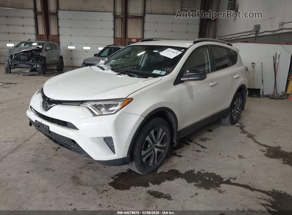JTMBFREV5JJ729896 2018 TOYOTA LE Белый Передняя левая четверть