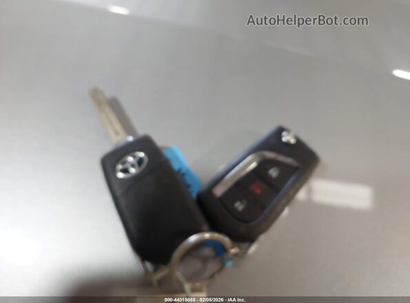 JTMF1RFV1MD078669 2021 TOYOTA LE Silver Вид панелі приладів