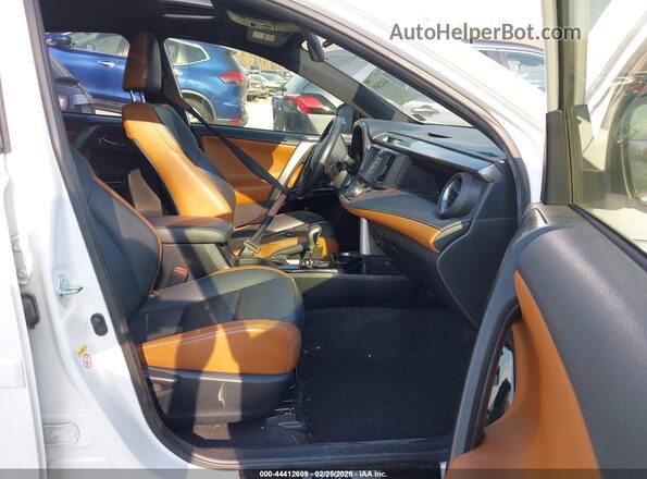 JTMJFREV4GD189279 2016 TOYOTA RAV4 White Widok wnętrza z przodu