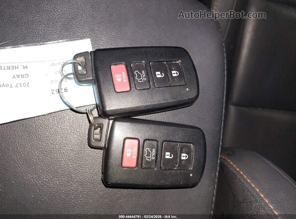 JTMJFREV4HD218460 2017 TOYOTA RAV4 Gray Vista del salpicadero
