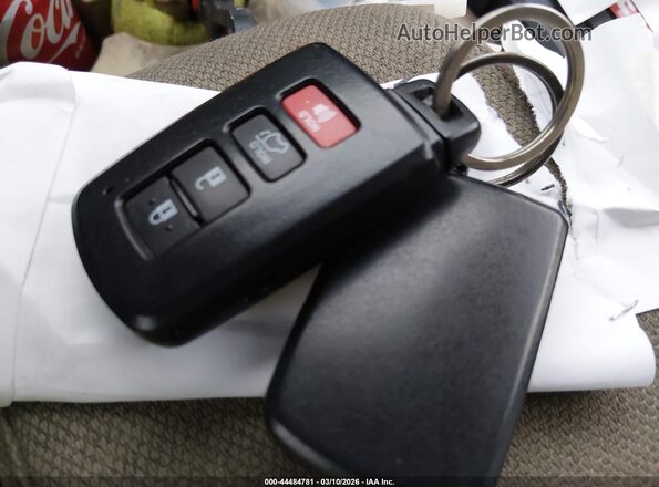JTMNFREV4HJ706715 2017 TOYOTA RAV4 Синий Вид панели приборов