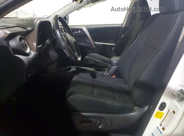 JTMRFREV1JD248878 2018 TOYOTA RAV4 Белый Вид салона спереди
