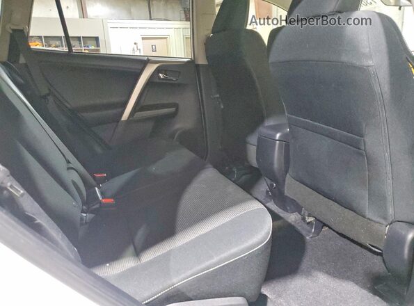 JTMRFREV1JD248878 2018 TOYOTA RAV4 Белый Вид задней части салона