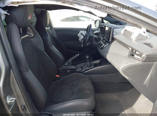 JTNABAAE8RA011832 2024 TOYOTA LL Gray Vista interior delantera