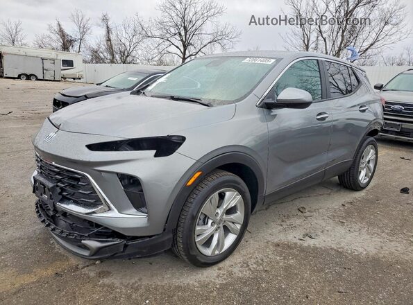 KL4AMCSL1TB002358 2026 BUICK ENCORE Silver Передня ліва чверть