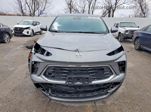 KL4AMCSL1TB002358 2026 BUICK ENCORE Silver Вид спереду