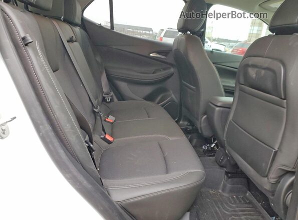 KL4AMCSL8SB049255 2025 BUICK ENCORE White Widok wnętrza z tyłu