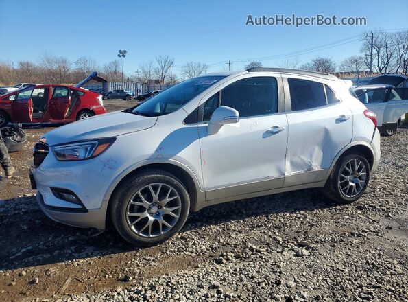 KL4CJ1SB3JB556978 2018 BUICK ENCORE White Передня ліва чверть