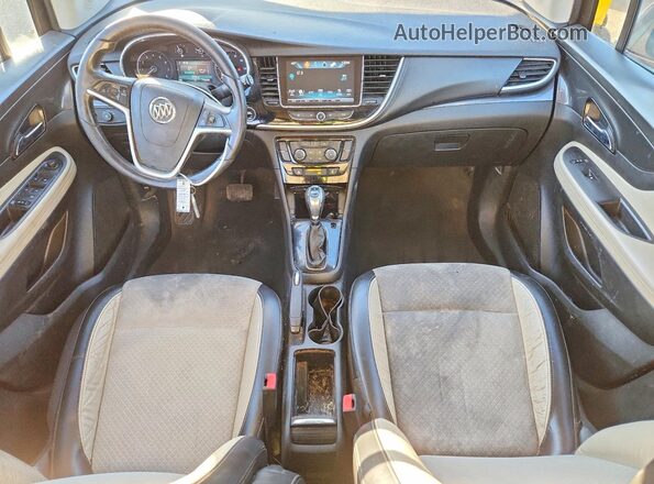 KL4CJASB0HB073264 2017 BUICK ENCORE Коричневый Вид панели приборов