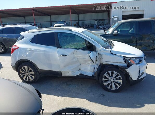 KL4CJASB4KB786322 2019 BUICK ENCORE White Widok wnętrza z tyłu