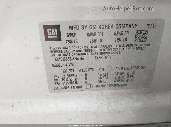 KL4CJCSB9JB557662 2018 BUICK ENCORE Silver Widok komory silnika