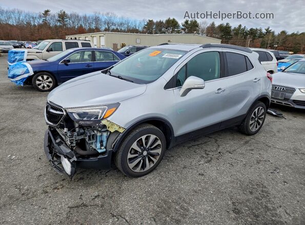 KL4CJGSBXJB627922 2018 BUICK ENCORE Silver Vista tres cuartos delantera izquierda