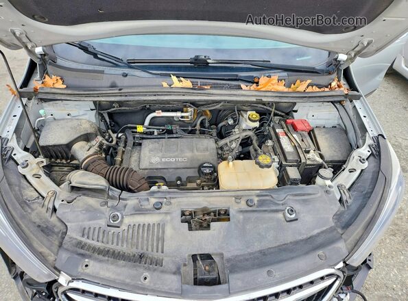 KL4CJGSBXJB627922 2018 BUICK ENCORE Silver Vista del compartimento del motor