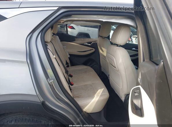 KL4MMBS20PB053452 2023 BUICK ENCORE Gray Widok naklejki z numerem VIN