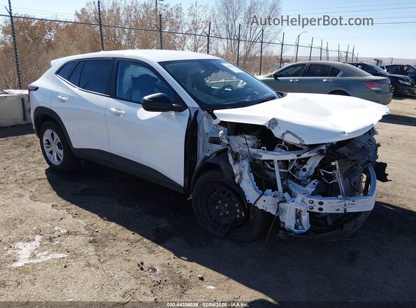KL77LFEP2SC300409 2025 CHEVROLET TRAX White Front right