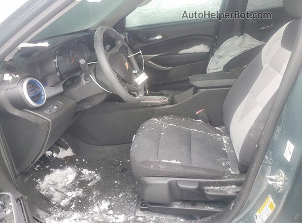 KL77LFEP2TC006042 2026 CHEVROLET TRAX Серый Вид салона спереди