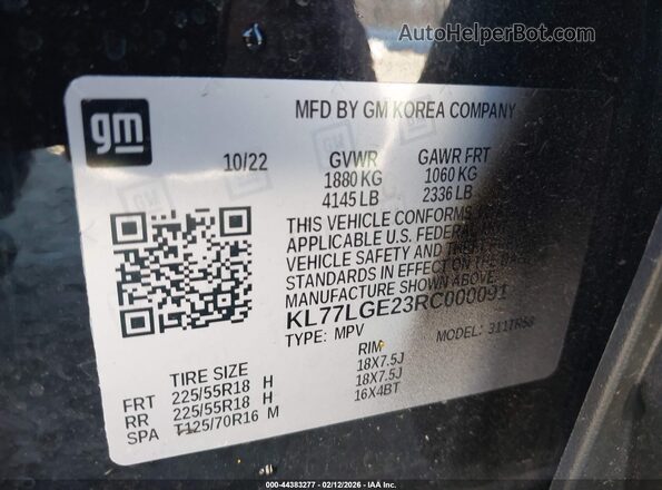 KL77LGE23RC000091 2024 CHEVROLET TRAX Black Widok komory silnika
