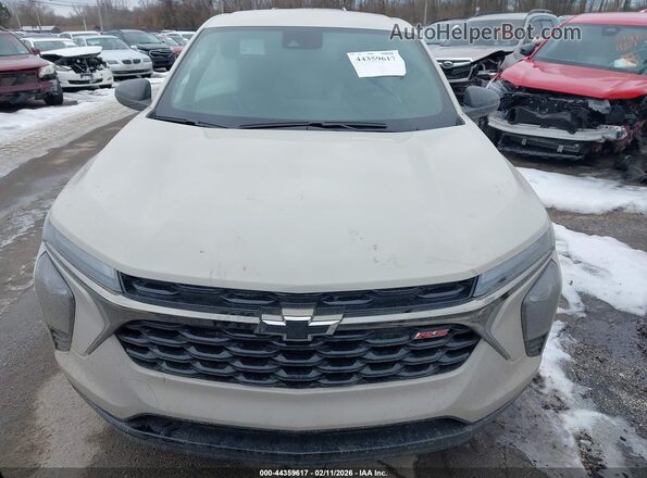 KL77LGEP9TC056247 2026 CHEVROLET TRAX Tan Widok wnętrza z tyłu