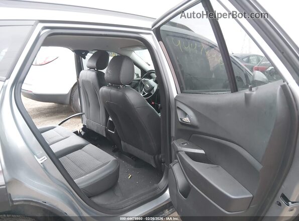 KL77LHE29RC236038 2024 CHEVROLET TRAX Silver Widok naklejki z numerem VIN