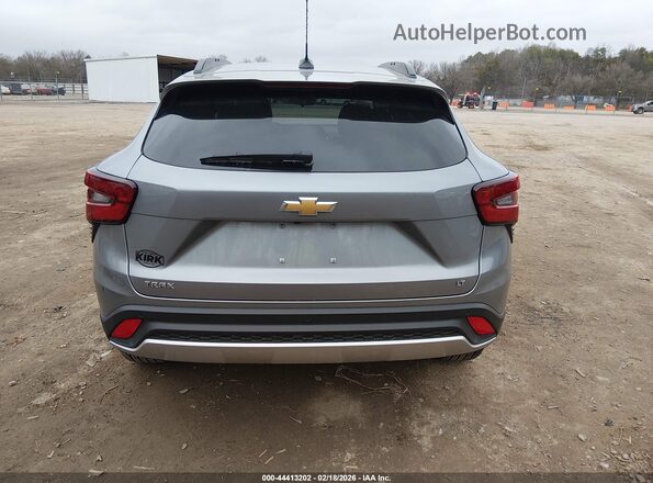 KL77LHEP8SC278315 2025 CHEVROLET TRAX Серый 
