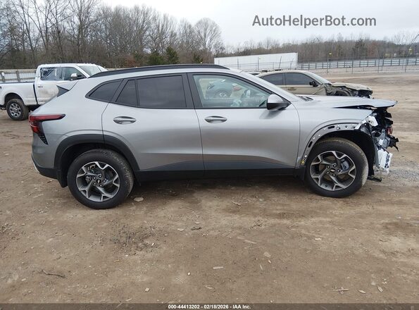 KL77LHEP8SC278315 2025 CHEVROLET TRAX Серый Панорамный вид салона 360°