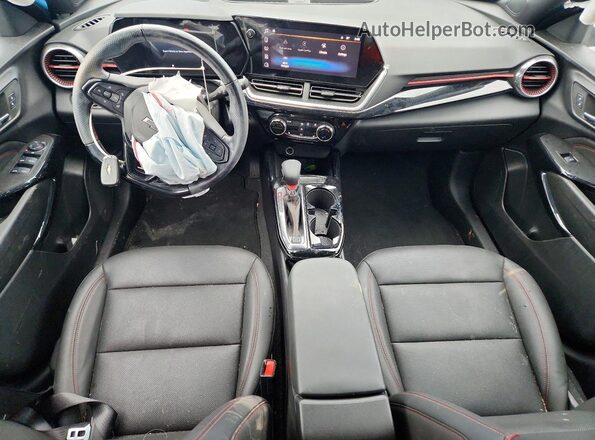 KL77LJEP2SC030794 2025 CHEVROLET TRAX Blue Widok deski rozdzielczej