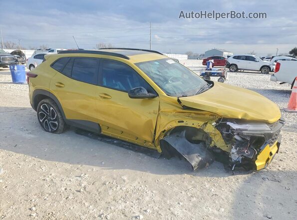 KL77LJEP6SC189351 2025 CHEVROLET TRAX Желтый Передняя правая четверть