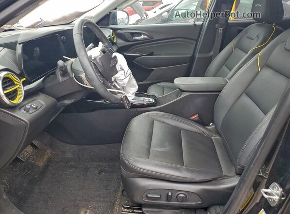 KL77LKE2XRC058024 2024 CHEVROLET TRAX Black Widok wnętrza z przodu