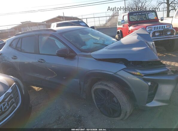 KL77LKEP4TC016547 2026 CHEVROLET TRAX Gray Vista del cuadro de instrumentos