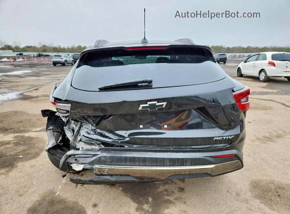 KL77LKEP8TC003185 2026 CHEVROLET TRAX Черный Вид сзади