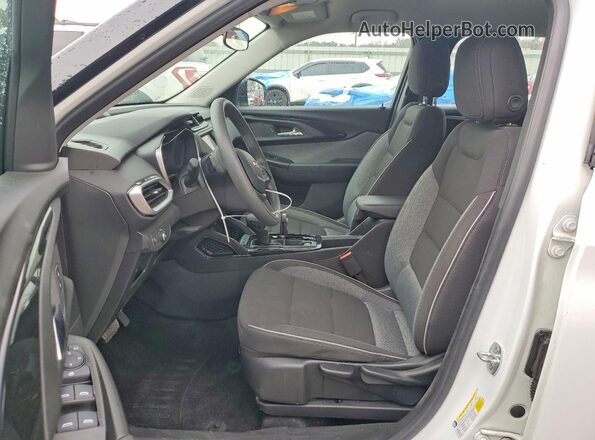 KL79MMS29PB185288 2023 CHEVROLET TRAILBLAZER White Vista interior delantera
