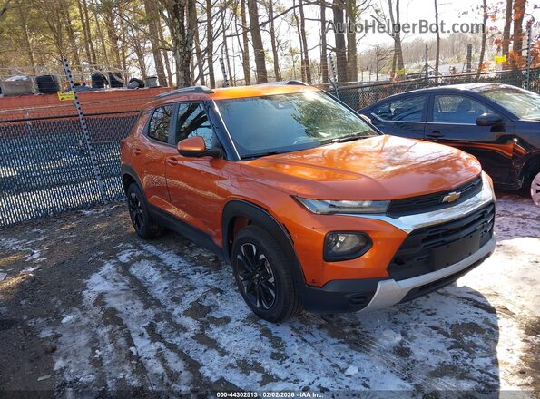 KL79MPS26NB114922 2022 CHEVROLET TRAILBLAZER Оранжевый Передняя правая четверть