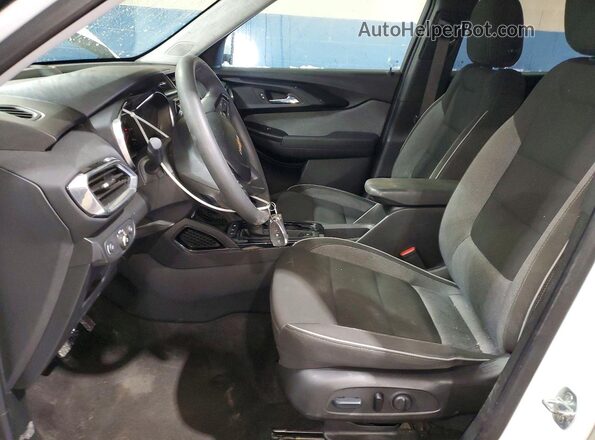 KL79MPS29PB157637 2023 CHEVROLET TRAILBLAZER White Widok wnętrza z przodu