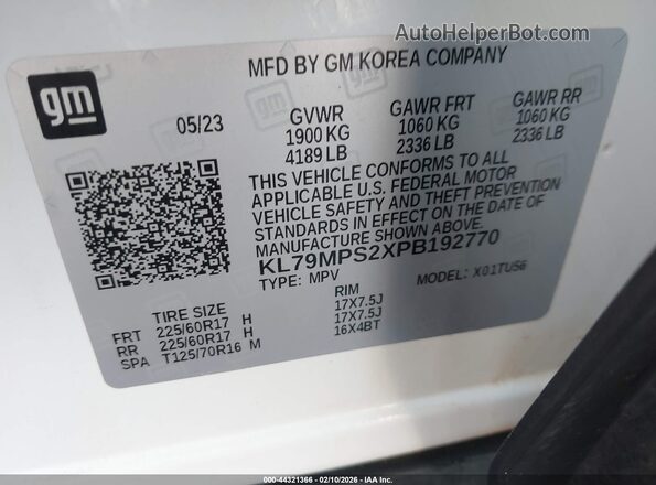 KL79MPS2XPB192770 2023 CHEVROLET TRAILBLAZER White Widok komory silnika