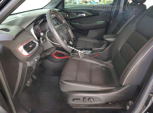 KL79MUSL8NB055203 2022 CHEVROLET TRAILBLAZER Черный Вид салона спереди