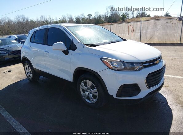 KL7CJKSB4HB105352 2017 CHEVROLET TRAX Белый Передняя правая четверть