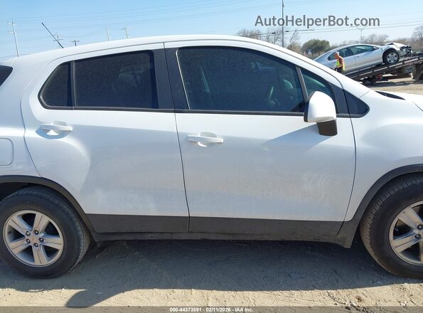 KL7CJKSB5LB043100 2020 CHEVROLET TRAX White Вид задньої частини салону