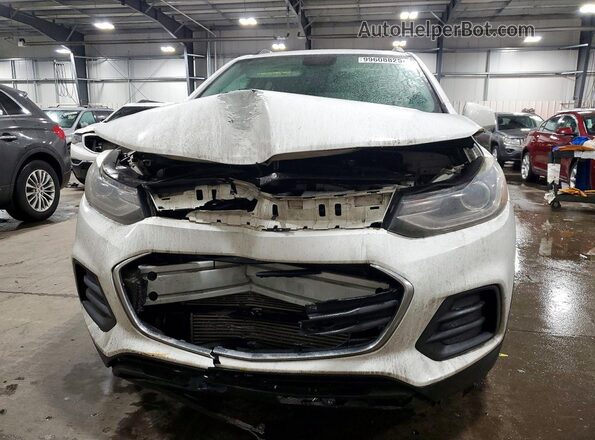 KL7CJLSB0JB629044 2018 CHEVROLET TRAX White Widok z przodu