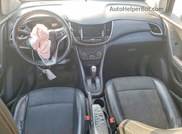 KL7CJLSB1KB875358 2019 CHEVROLET TRAX Silver Dashboard view