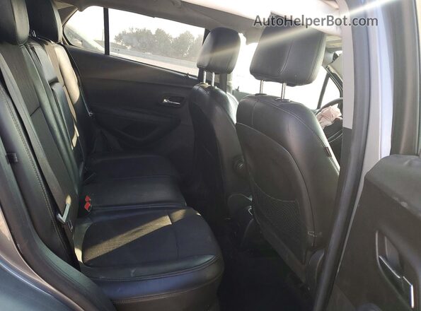 KL7CJLSB1KB875358 2019 CHEVROLET TRAX Silver Rear interior view